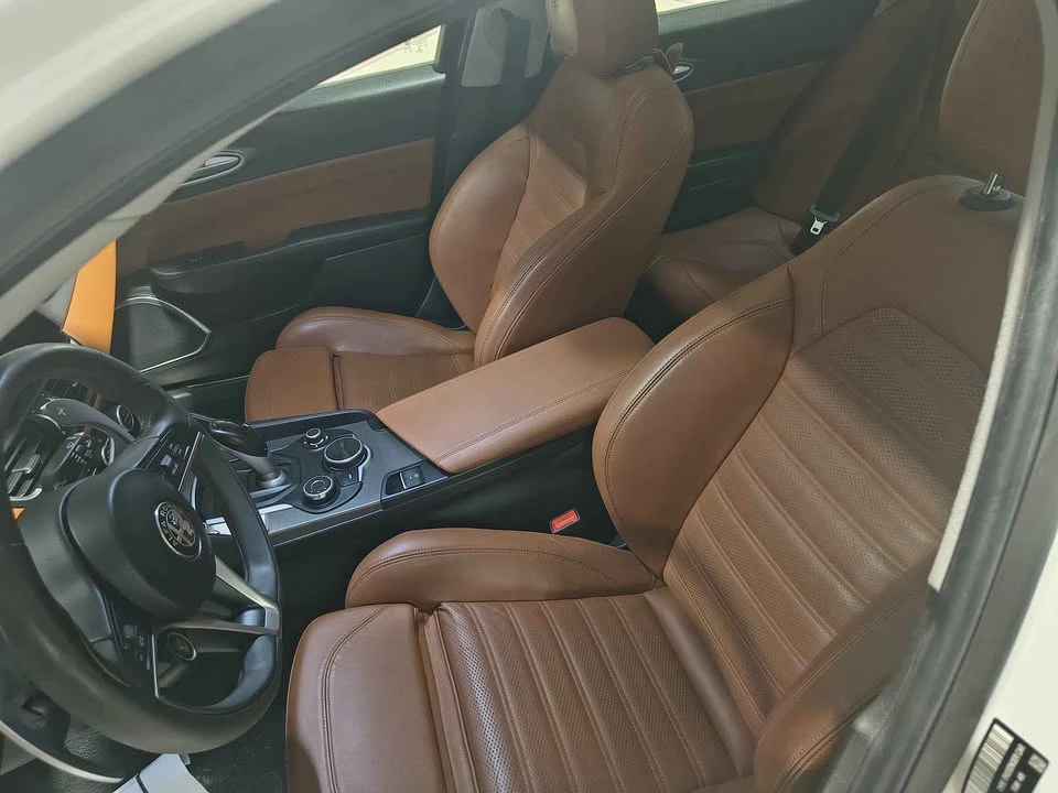 2018 Alfa Romeo Giulia - Image 6 of 14