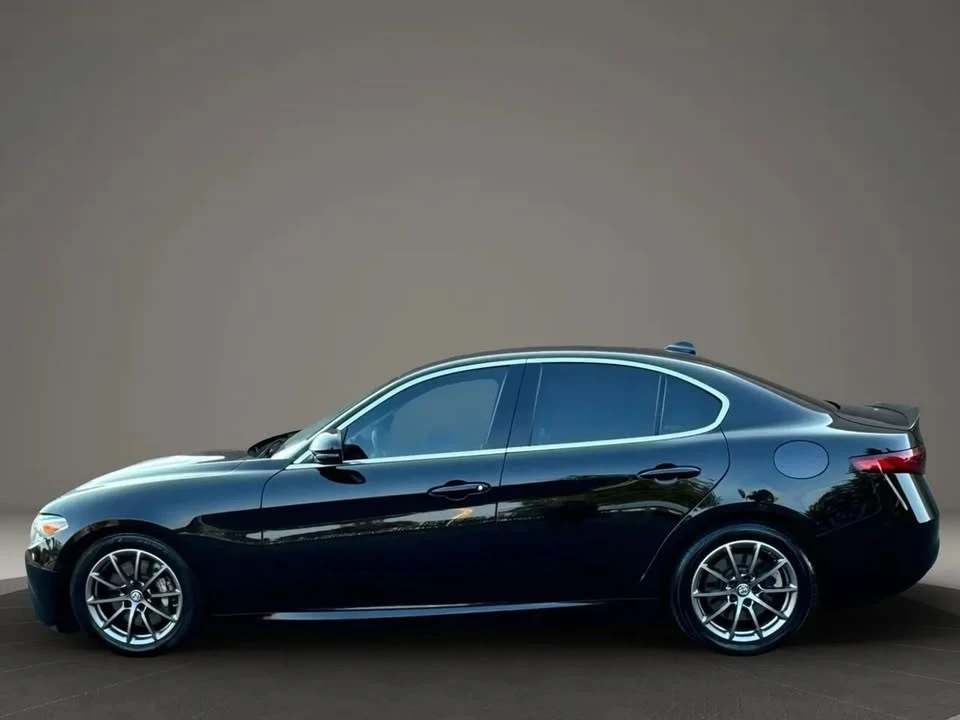 2018 Alfa Romeo Giulia - Image 8 of 20