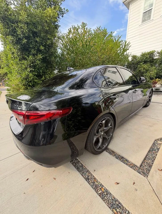 2018 Alfa Romeo Giulia - Image 9 of 10