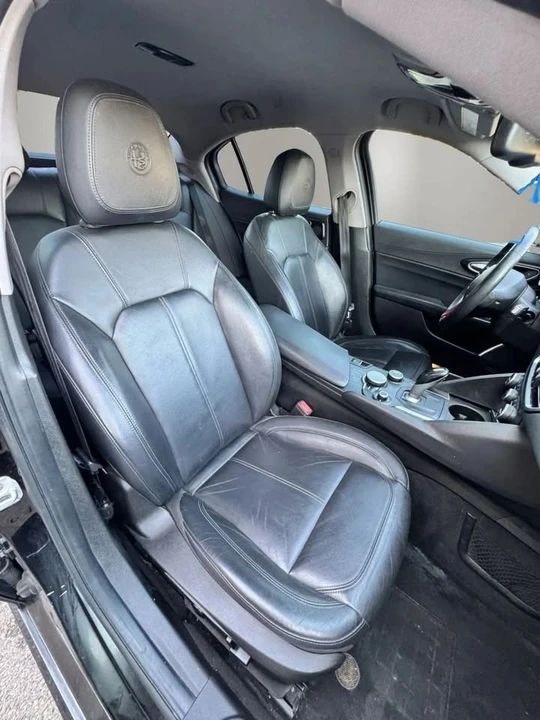 2018 Alfa Romeo Giulia - Image 17 of 20