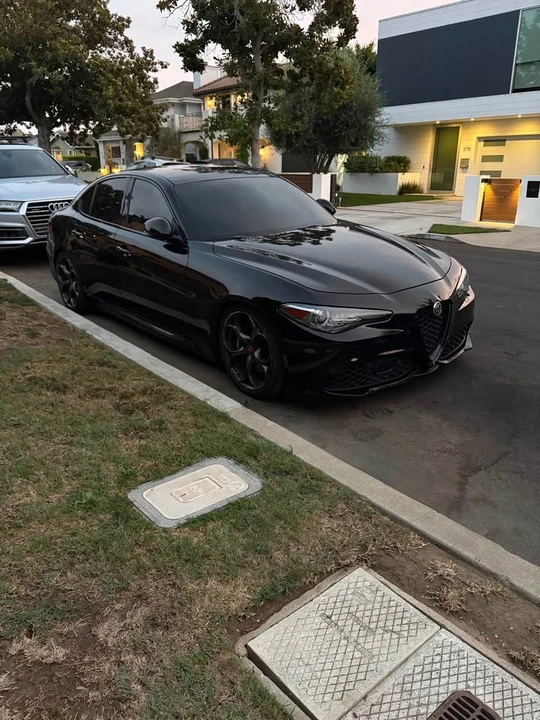 2018 Alfa Romeo Giulia - Image 5 of 10
