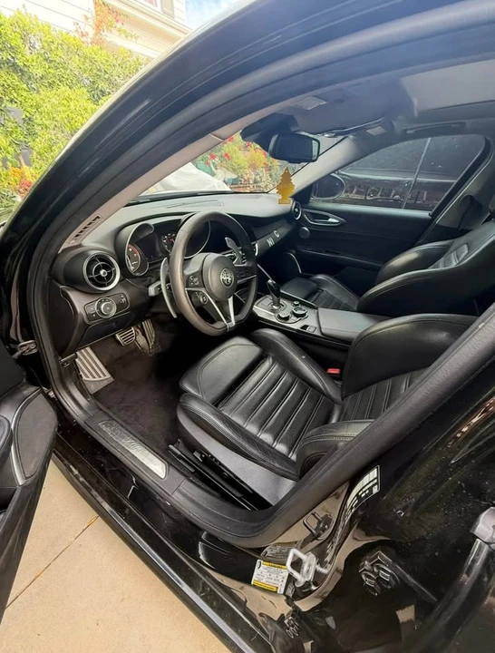2018 Alfa Romeo Giulia - Image 7 of 10
