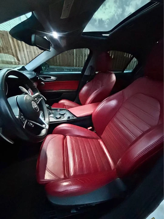 2018 Alfa Romeo Giulia - Image 8 of 14