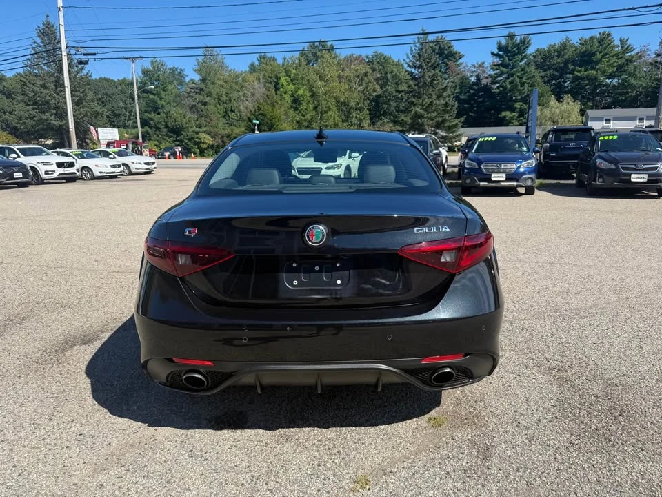 2018 Alfa Romeo Giulia - Image 6 of 16