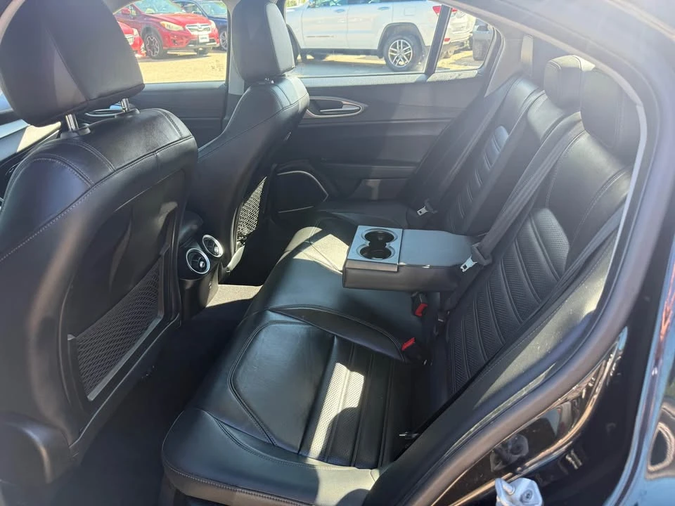 2018 Alfa Romeo Giulia - Image 11 of 16