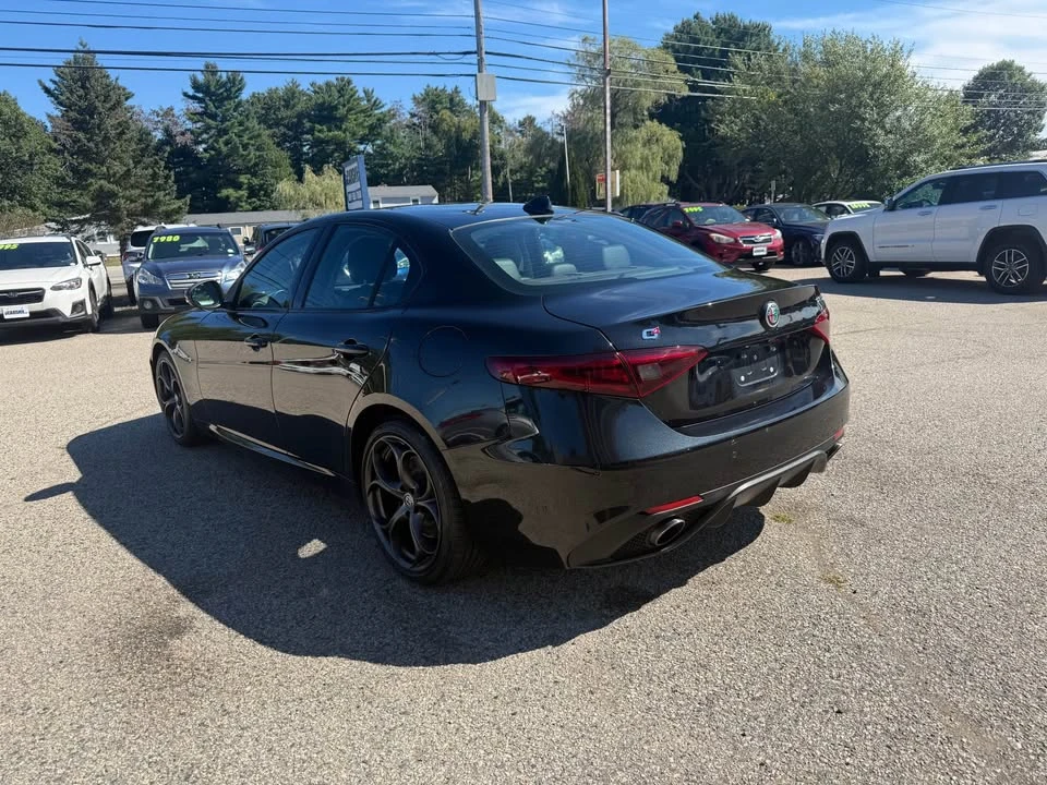 2018 Alfa Romeo Giulia - Image 7 of 16