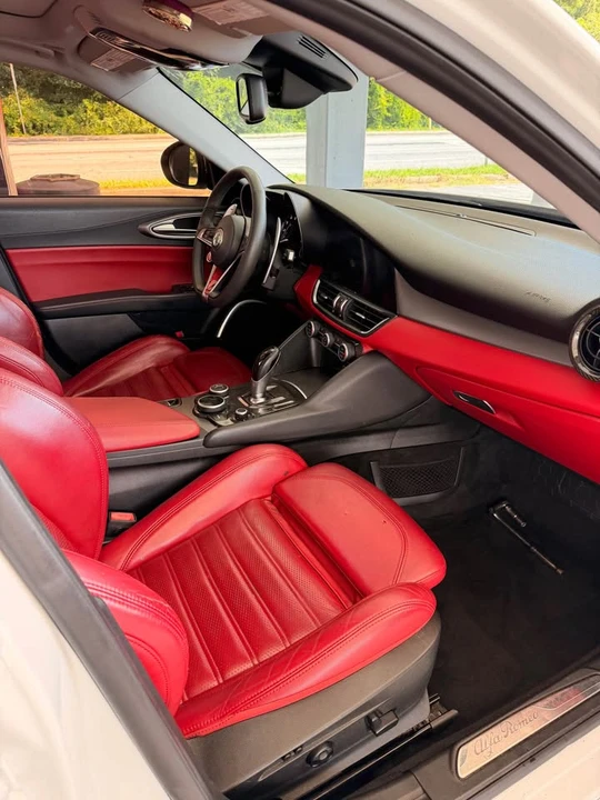 2018 Alfa Romeo Giulia - Image 6 of 20
