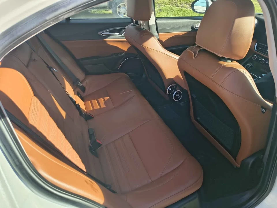 2018 Alfa Romeo Giulia - Image 10 of 12