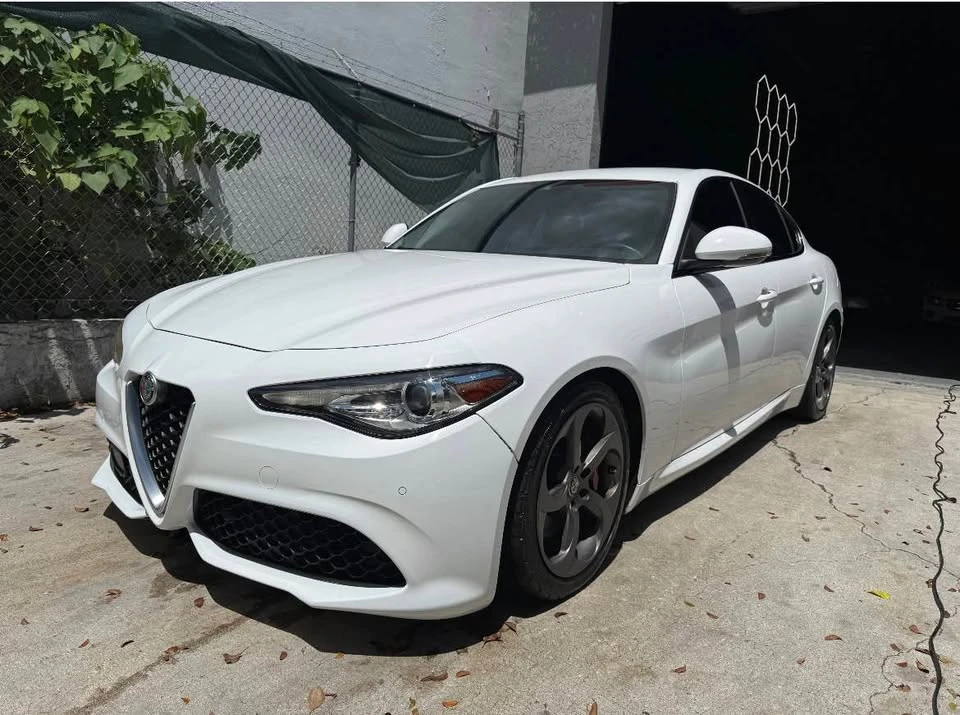 2018 Alfa Romeo Giulia - Image 2 of 10