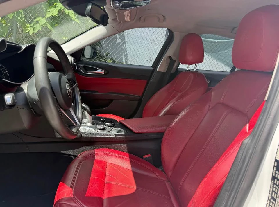 2018 Alfa Romeo Giulia - Image 6 of 10