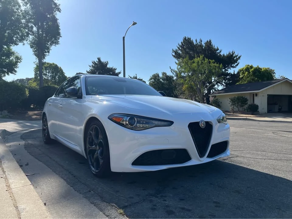 2018 Alfa Romeo Giulia - Image 2 of 8