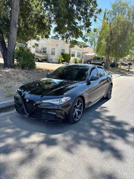 2018 Alfa Romeo Giulia Giulia