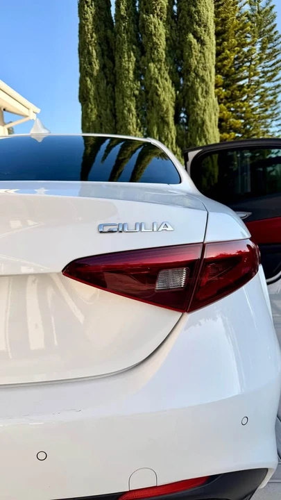 2018 Alfa Romeo Giulia - Image 10 of 20