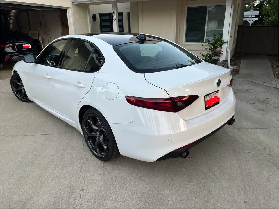 2018 Alfa Romeo Giulia - Image 6 of 8