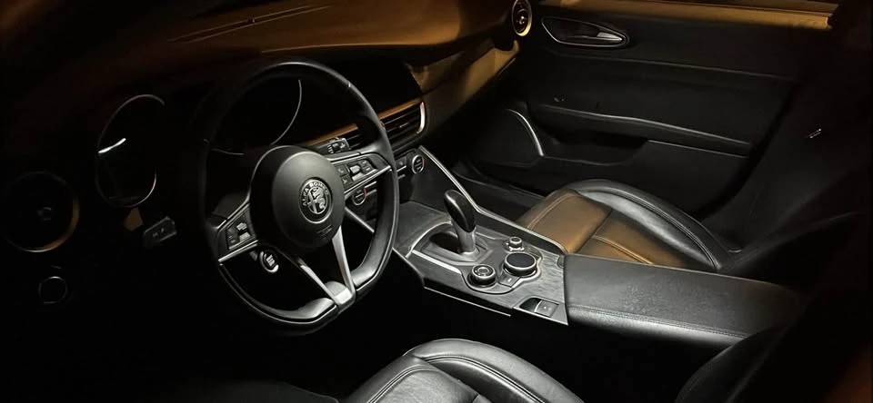 2018 Alfa Romeo Giulia - Image 7 of 8