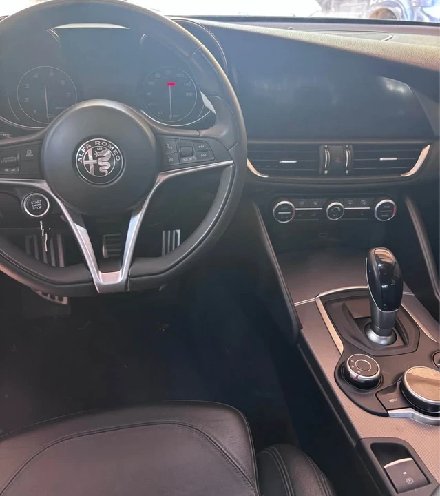2018 Alfa Romeo Giulia - Image 2 of 14