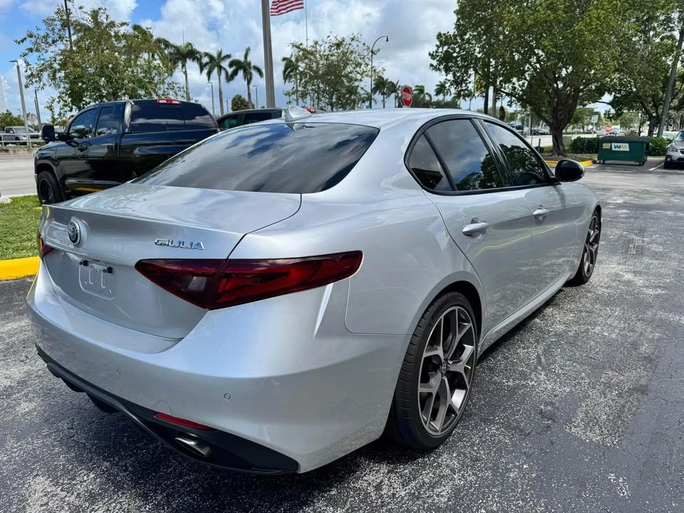 2018 Alfa Romeo Giulia - Image 4 of 17