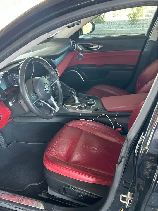 2018 Alfa Romeo Giulia - Image 5 of 6