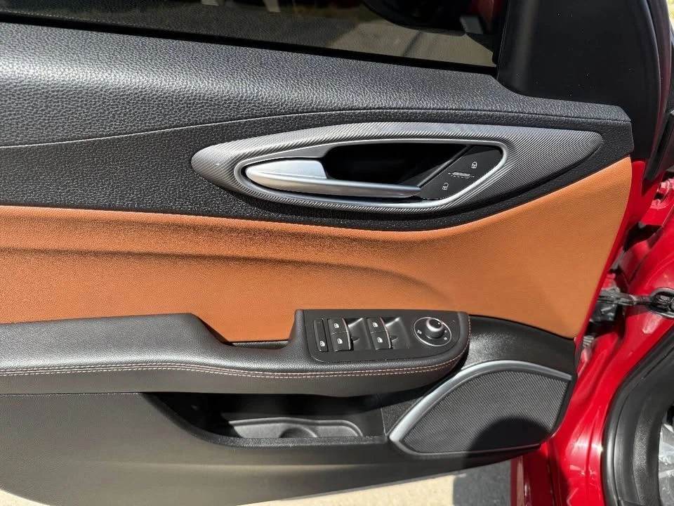 2018 Alfa Romeo Giulia - Image 8 of 20