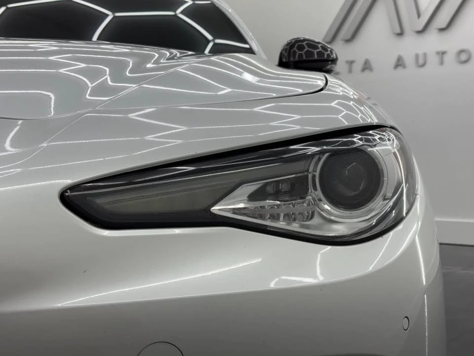 2018 Alfa Romeo Giulia - Image 12 of 20