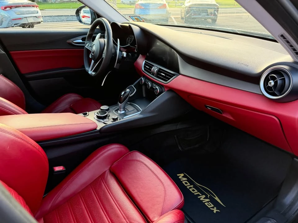 2018 Alfa Romeo Giulia - Image 9 of 12
