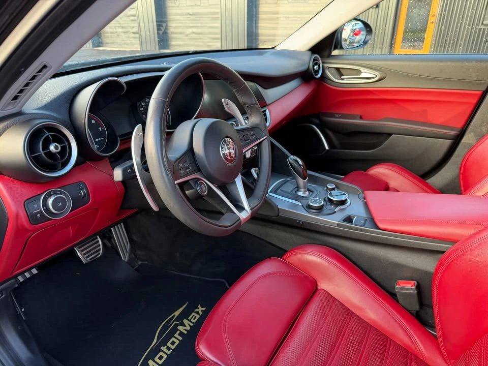 2018 Alfa Romeo Giulia - Image 6 of 12