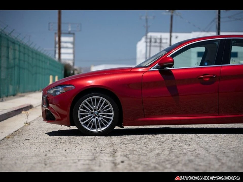 2018 Alfa Romeo Giulia - Image 12 of 20