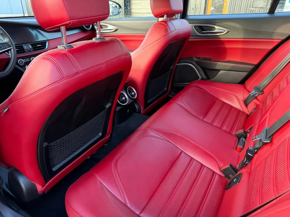 2018 Alfa Romeo Giulia - Image 7 of 12