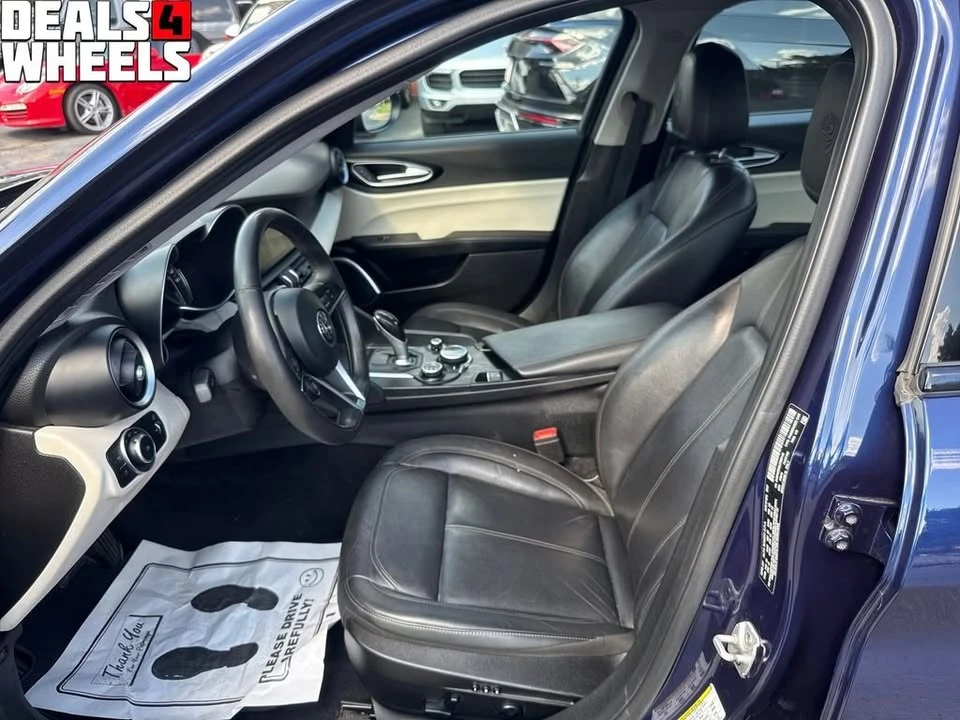 2018 Alfa Romeo Giulia - Image 9 of 20