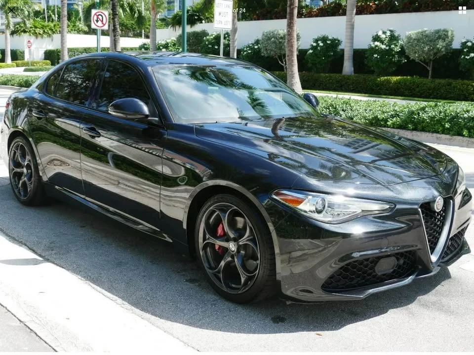 2018 Alfa Romeo Giulia - Image 12 of 13