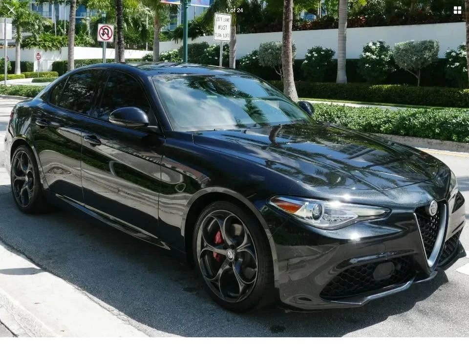 2018 Alfa Romeo Giulia - Image 11 of 13