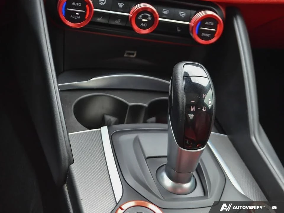 2018 Alfa Romeo Giulia - Image 19 of 20
