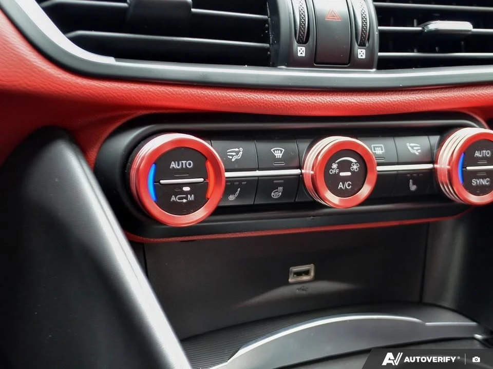 2018 Alfa Romeo Giulia - Image 18 of 20