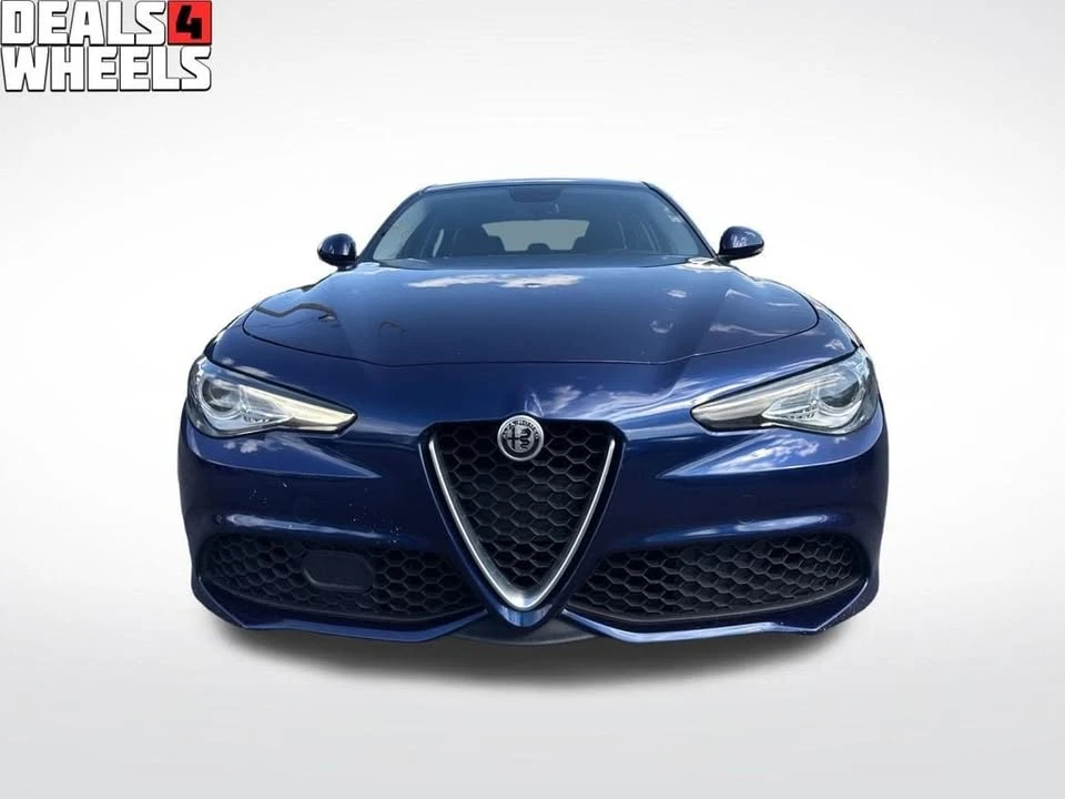 2018 Alfa Romeo Giulia - Image 8 of 20