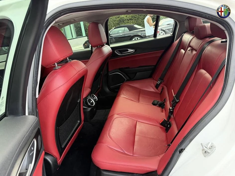 2018 Alfa Romeo Giulia - Image 20 of 20
