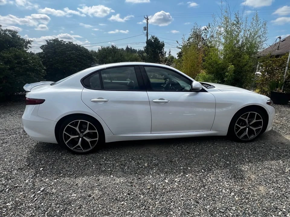 2018 Alfa Romeo Giulia - Image 7 of 10