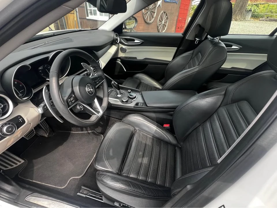 2018 Alfa Romeo Giulia - Image 3 of 10