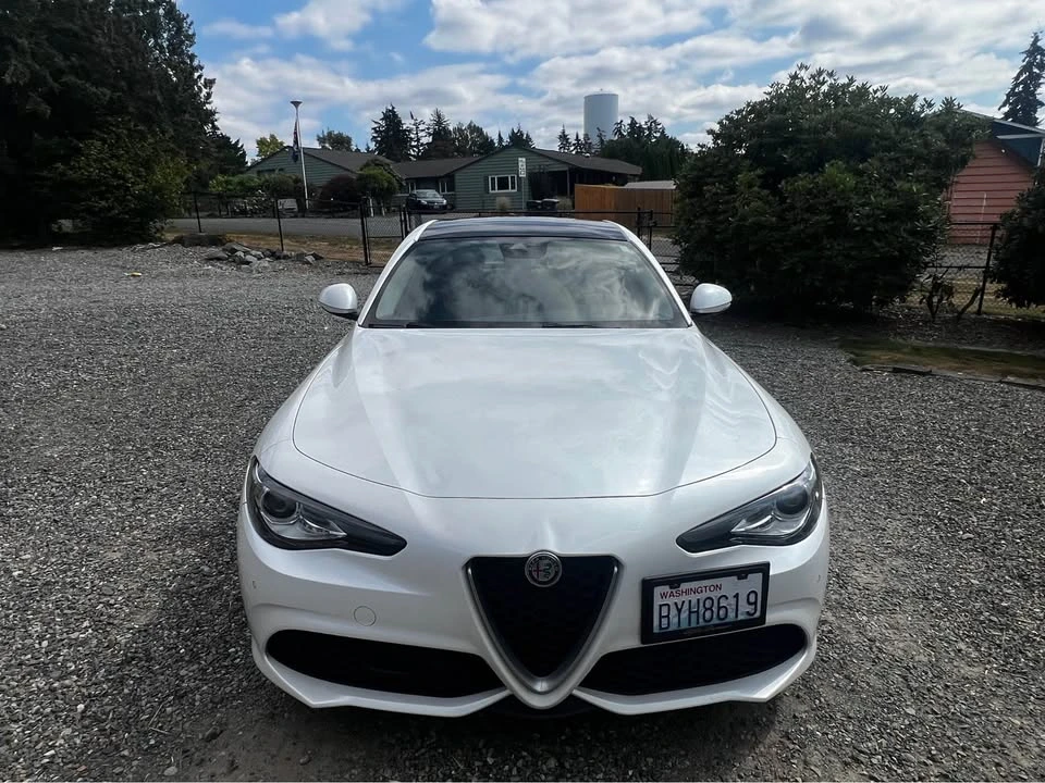 2018 Alfa Romeo Giulia - Image 6 of 10