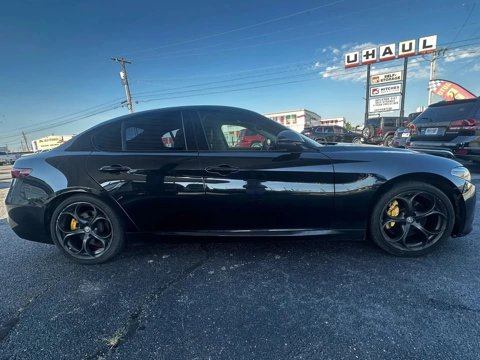 2018 Alfa Romeo Giulia - Image 4 of 10