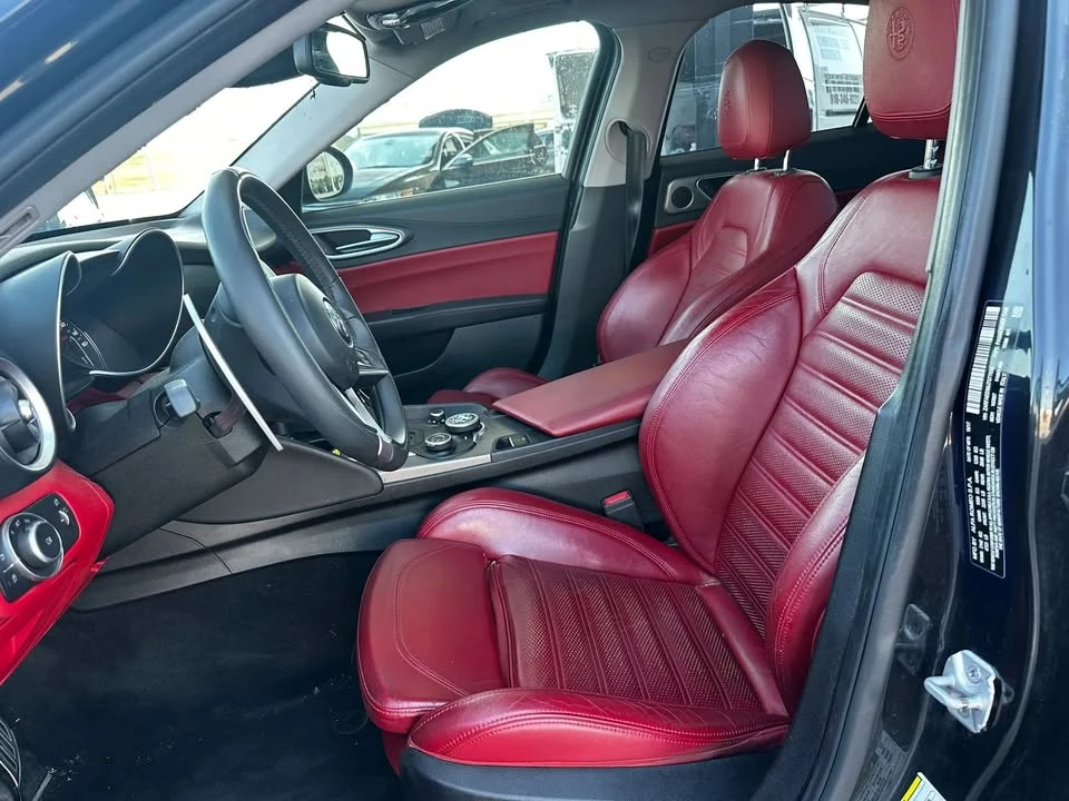 2018 Alfa Romeo Giulia - Image 8 of 10