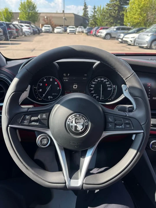 2018 Alfa Romeo Giulia - Image 11 of 11