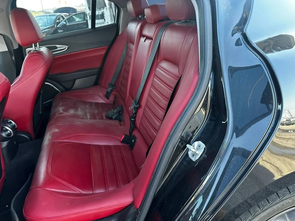 2018 Alfa Romeo Giulia - Image 9 of 10