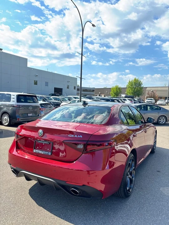 2018 Alfa Romeo Giulia - Image 4 of 11