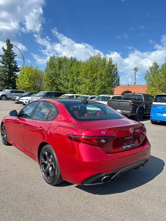 2018 Alfa Romeo Giulia - Image 6 of 11