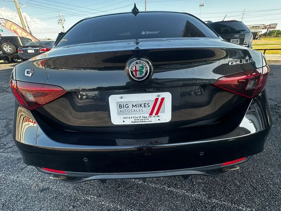 2018 Alfa Romeo Giulia - Image 6 of 10