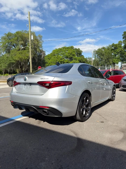 2018 Alfa Romeo Giulia - Image 6 of 20