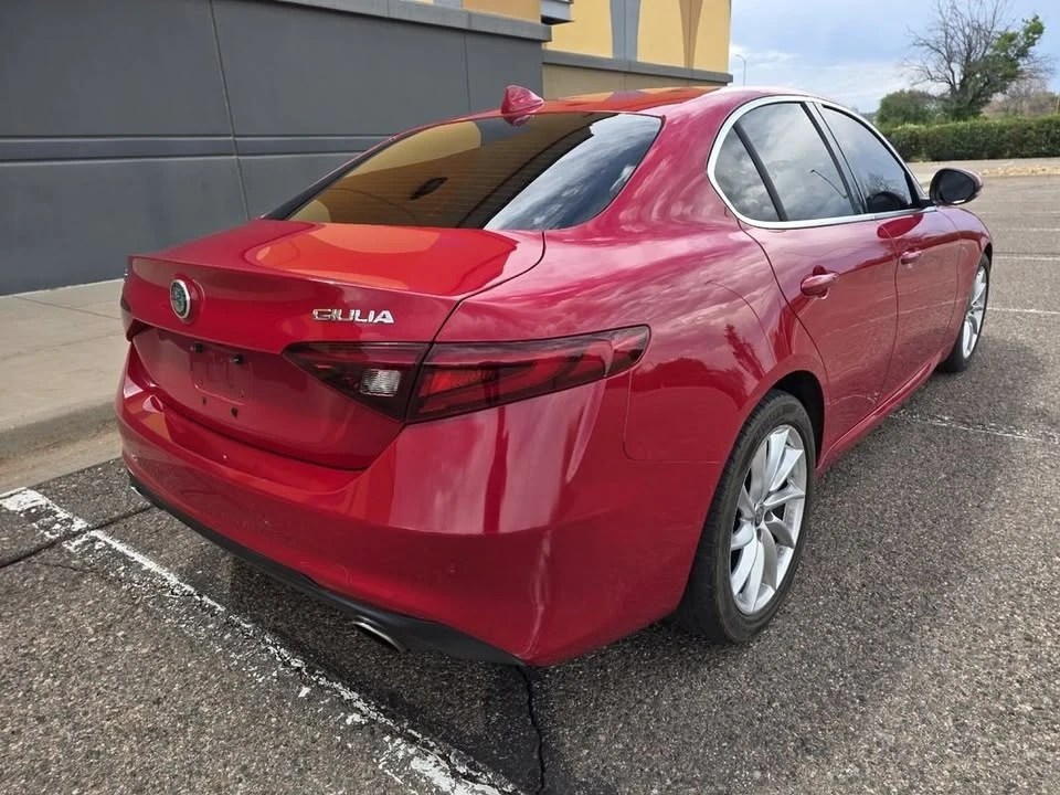 2018 Alfa Romeo Giulia - Image 9 of 20