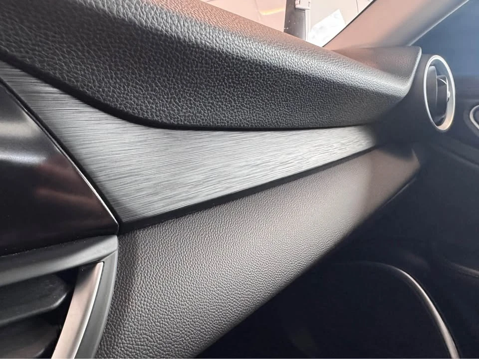 2018 Alfa Romeo Giulia - Image 18 of 20