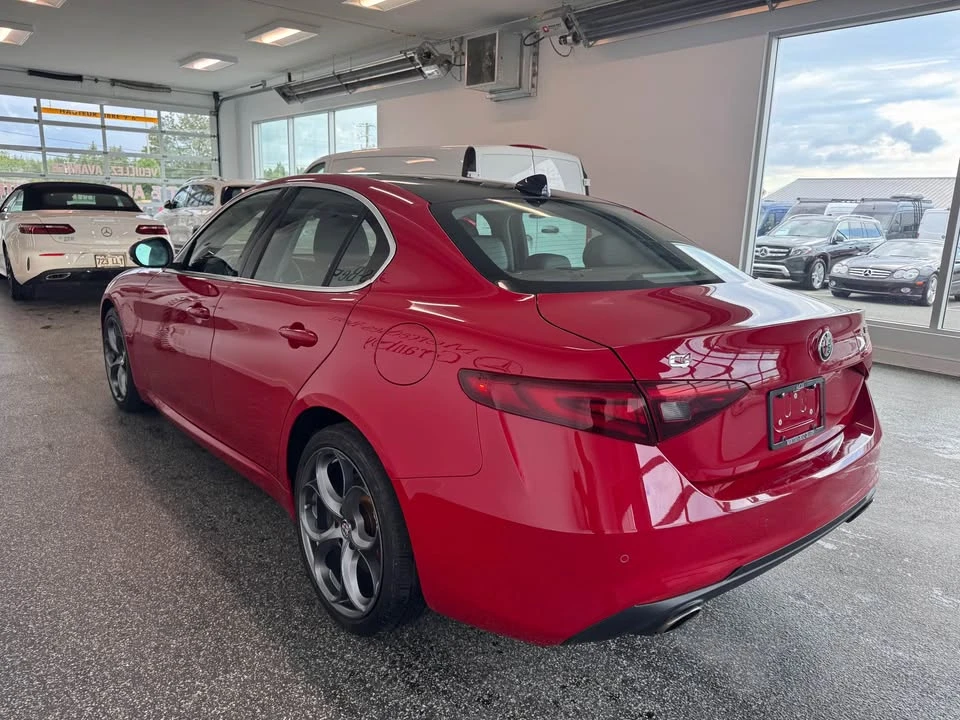 2018 Alfa Romeo Giulia - Image 5 of 20
