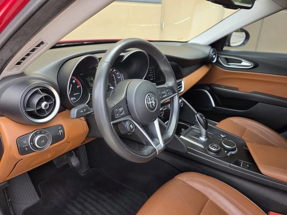 2018 Alfa Romeo Giulia - Image 12 of 20